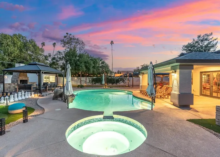 Heated Pool Pickleball Mini Putt Gym Sleeps 24 Ferienhaus