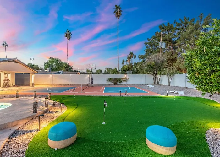 Heated Pool Pickleball Mini Putt Gym Sleeps 24 Phoenix