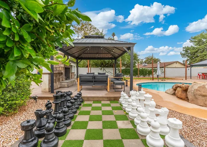 Heated Pool Pickleball Mini Putt Gym Sleeps 24 * Phoenix
