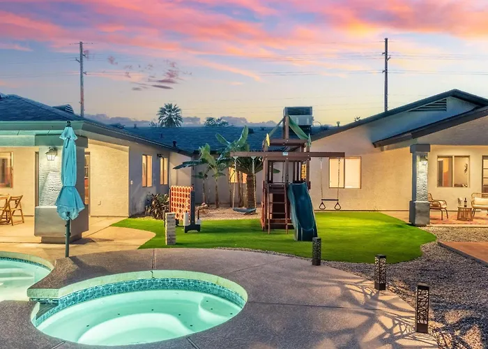 Heated Pool Pickleball Mini Putt Gym Sleeps 24 * Phoenix