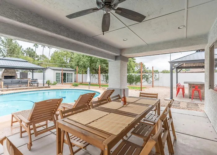 Heated Pool Pickleball Mini Putt Gym Sleeps 24 Hébergement de vacances Phoenix